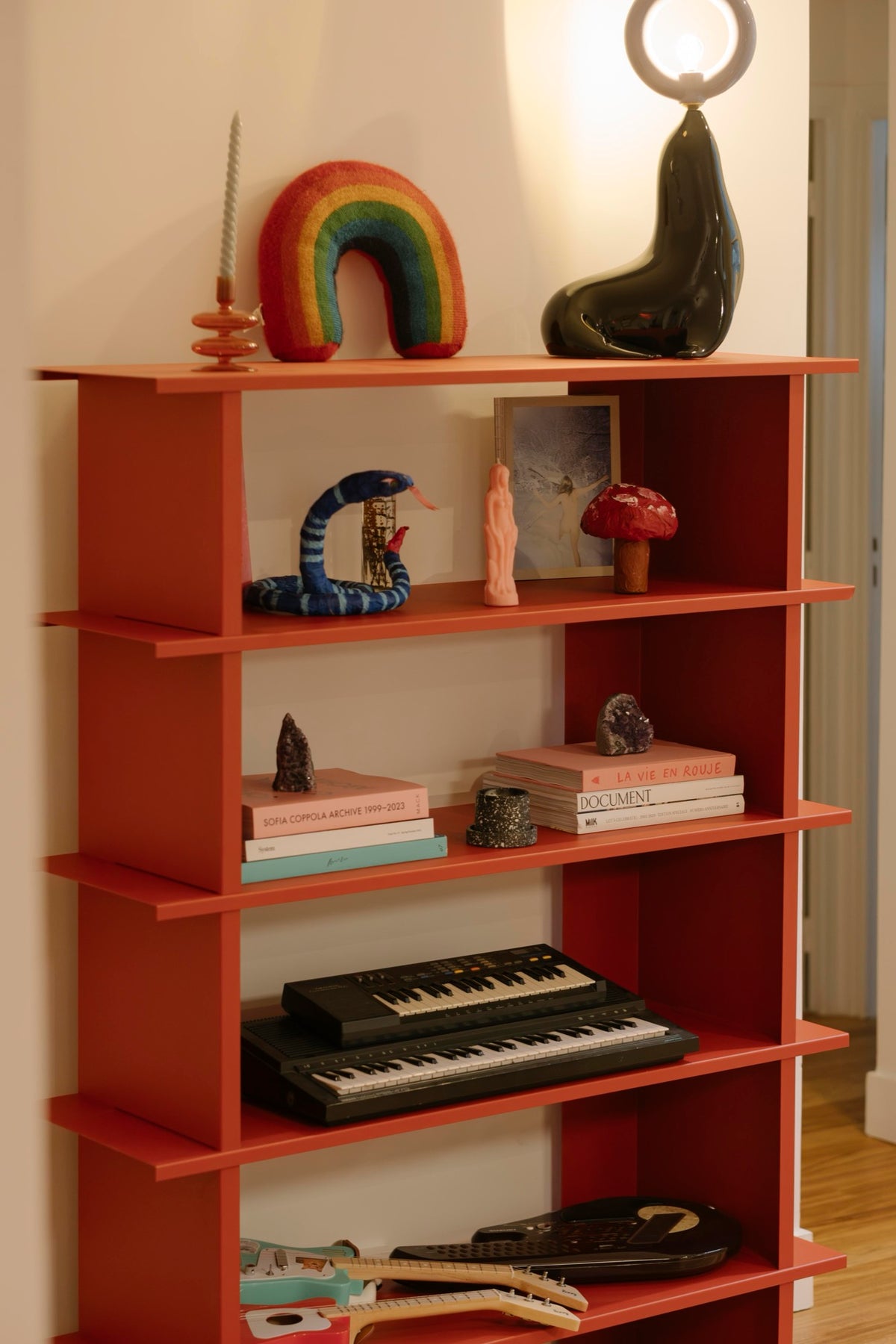 Machen Sie es sich bequem und entdecken Sie Wohnideen für kleine, gemütliche und ästhetische Räume. Entdecken Sie moderne Designs wie Couchtische, poufs, Hocker, Beistelltische, sofas, Sessel, Ottomane, TV-Ständer, sideboards und mehr. Bunt, japandi oder minimalistisch.