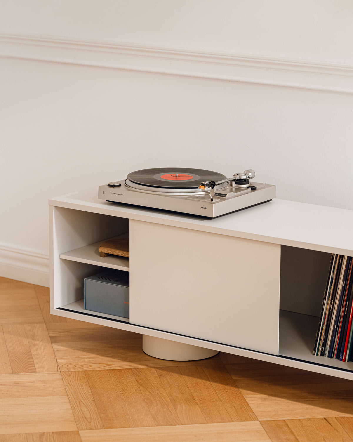 Taro Mini TV Stand