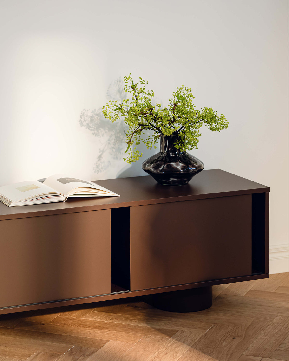 Taro Mini TV Stand